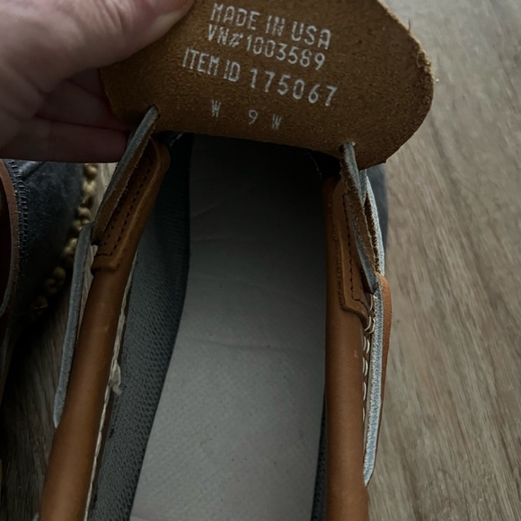 L.L.Bean Waterproof Bean Boot Moc Low duck 9 - Picture 8 of 8